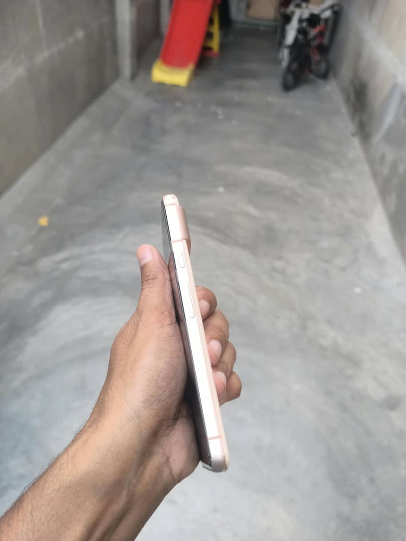 Google Pixel 8 2