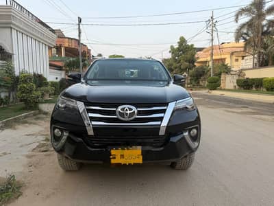 Toyota Fortuner V 2018