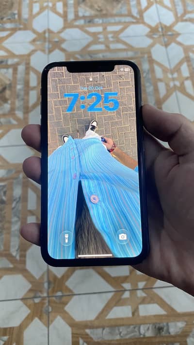 Apple iPhone 11