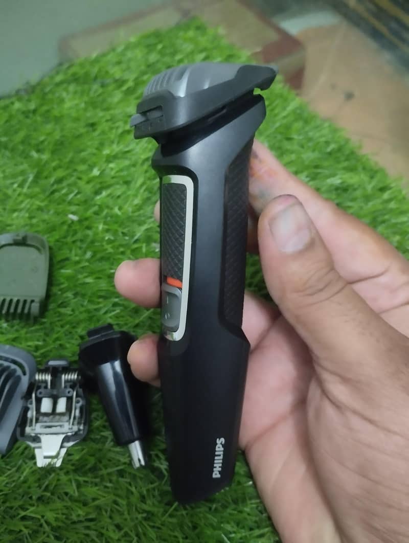 Philips trimmer with clips 5