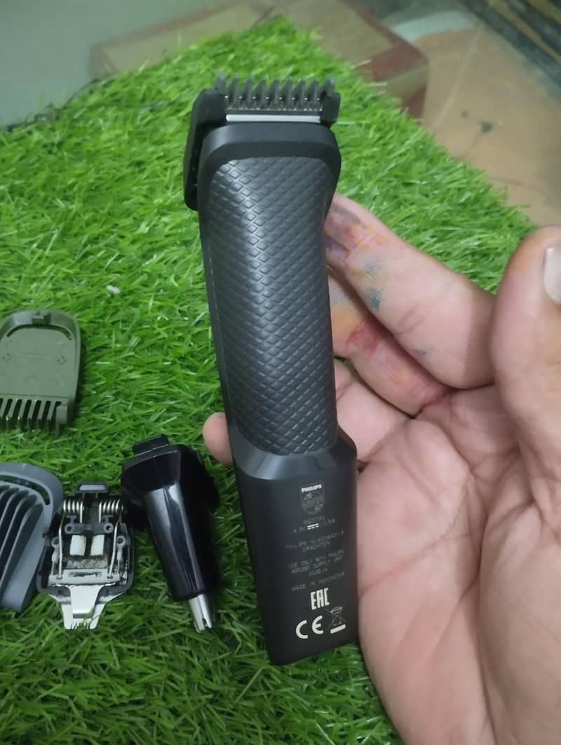 Philips trimmer with clips 6