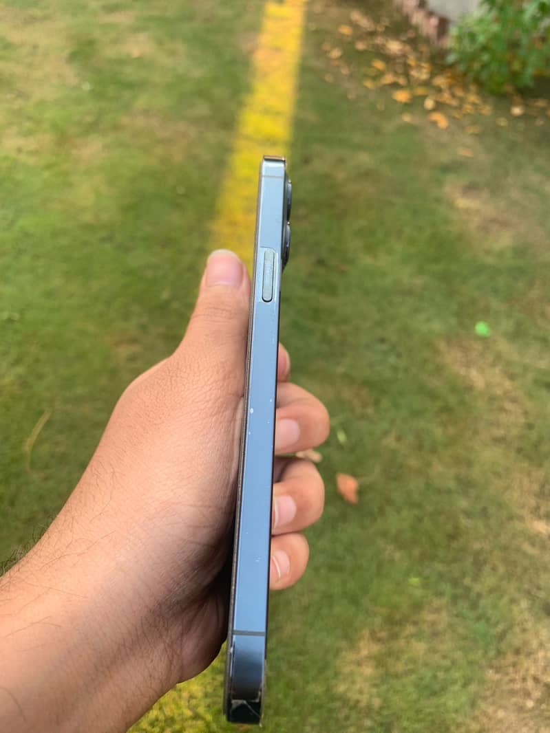 Apple iPhone 12 Pro Max 2