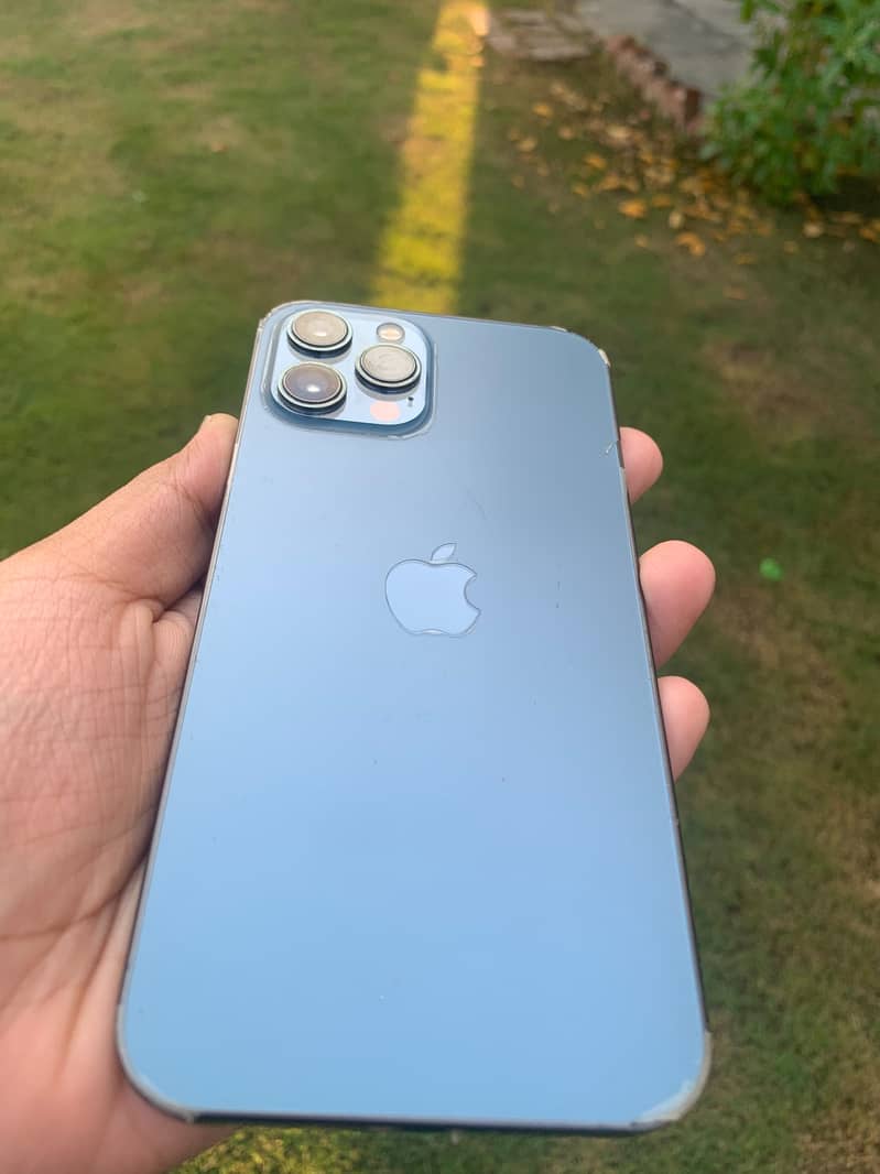 Apple iPhone 12 Pro Max 4