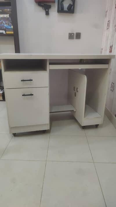 computer table