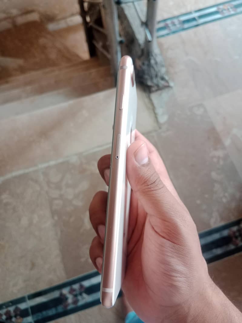 Apple iPhone 8 Plus 2