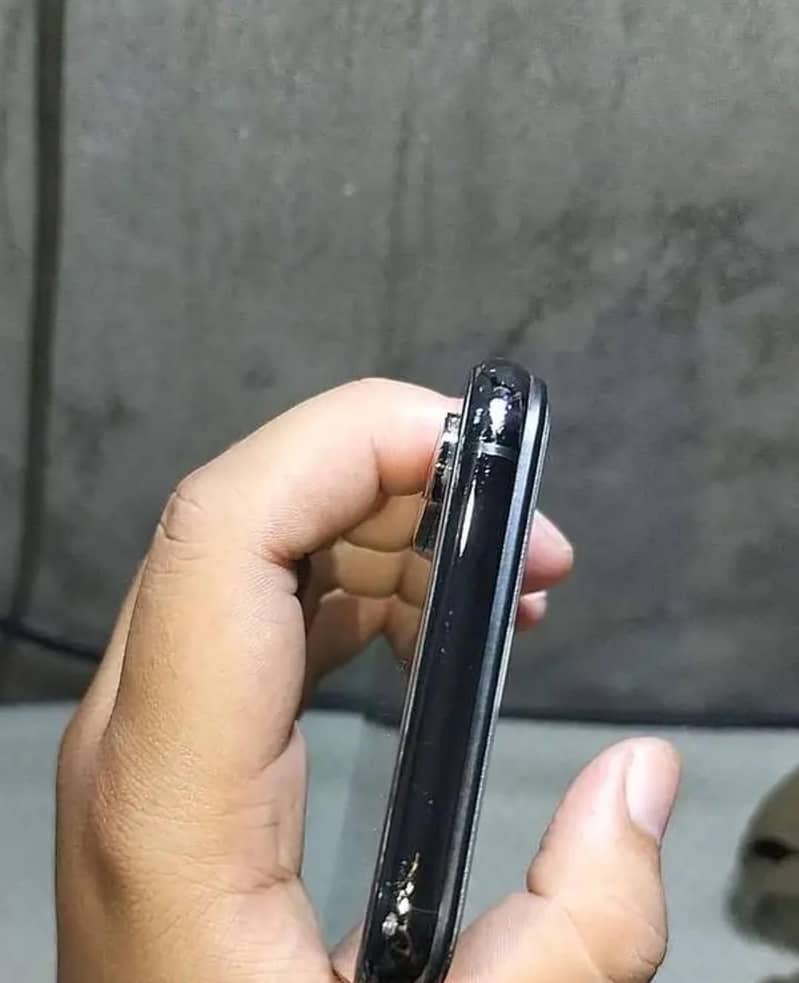 Apple iPhone XS 1