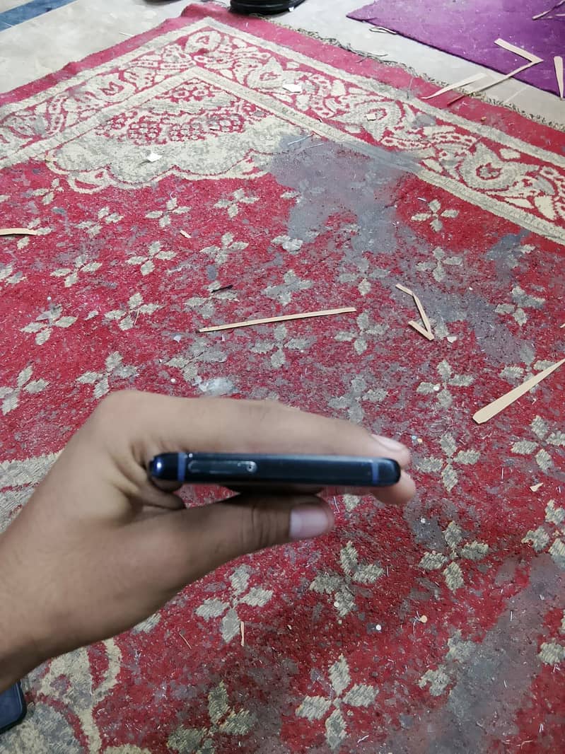 Samsung Mobile Note 9 4