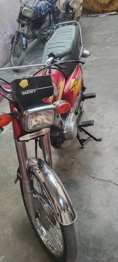 engine head seald hai 1 rupay ka Kam b nh hai