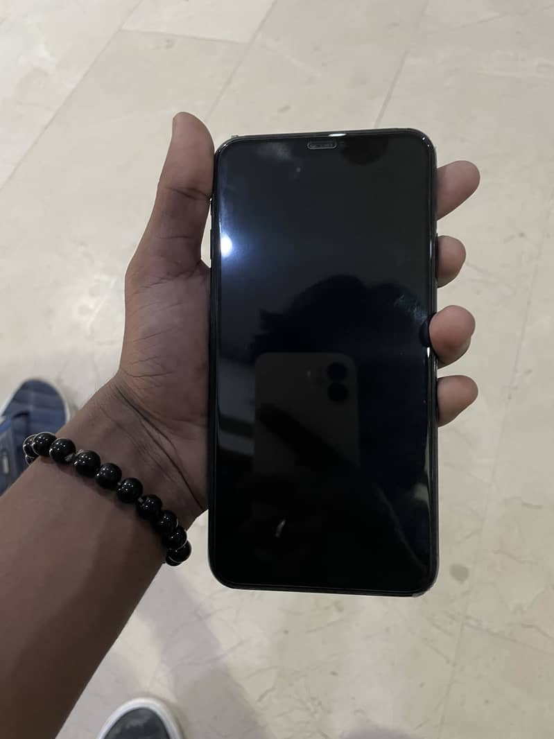 Apple iPhone 11 Pro Max 10
