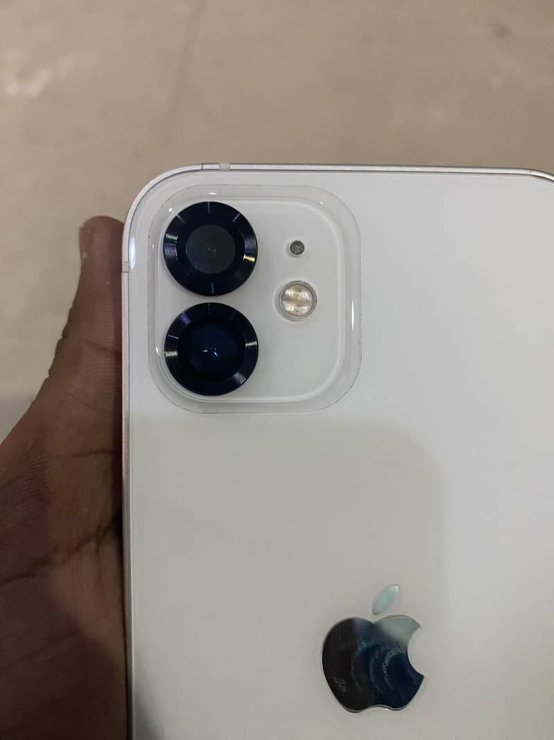 Apple iPhone 12 10