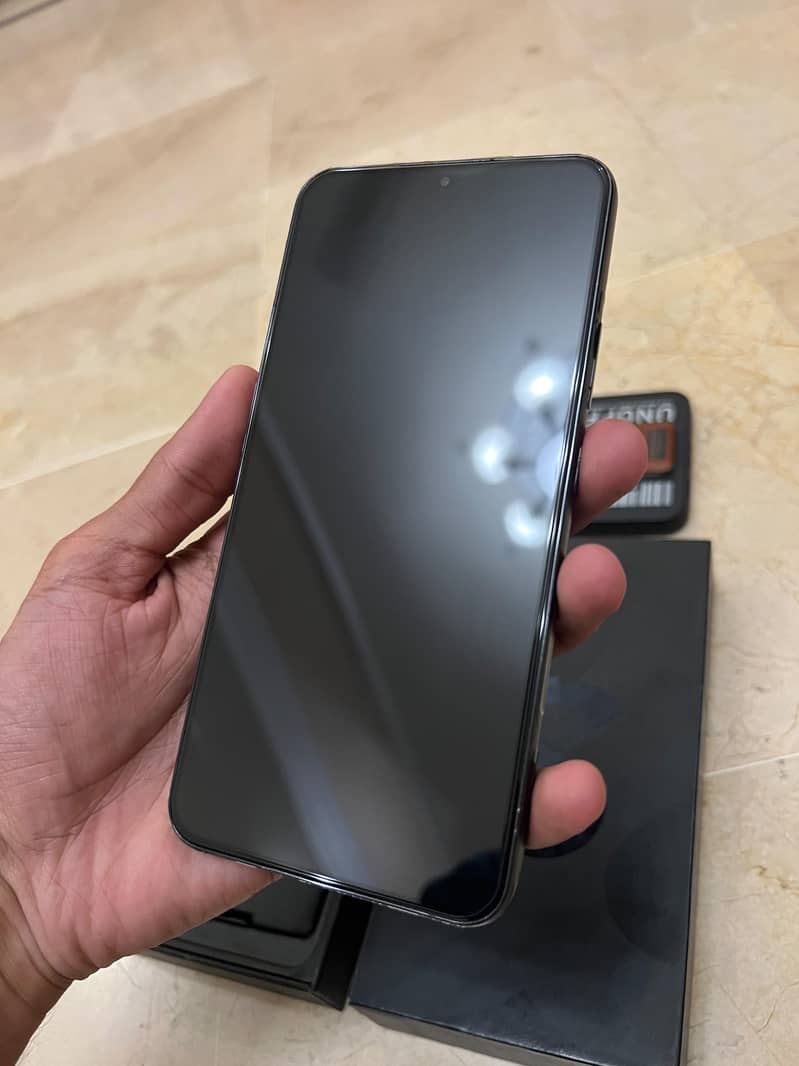 Samsung Mobile S22 Plus 1
