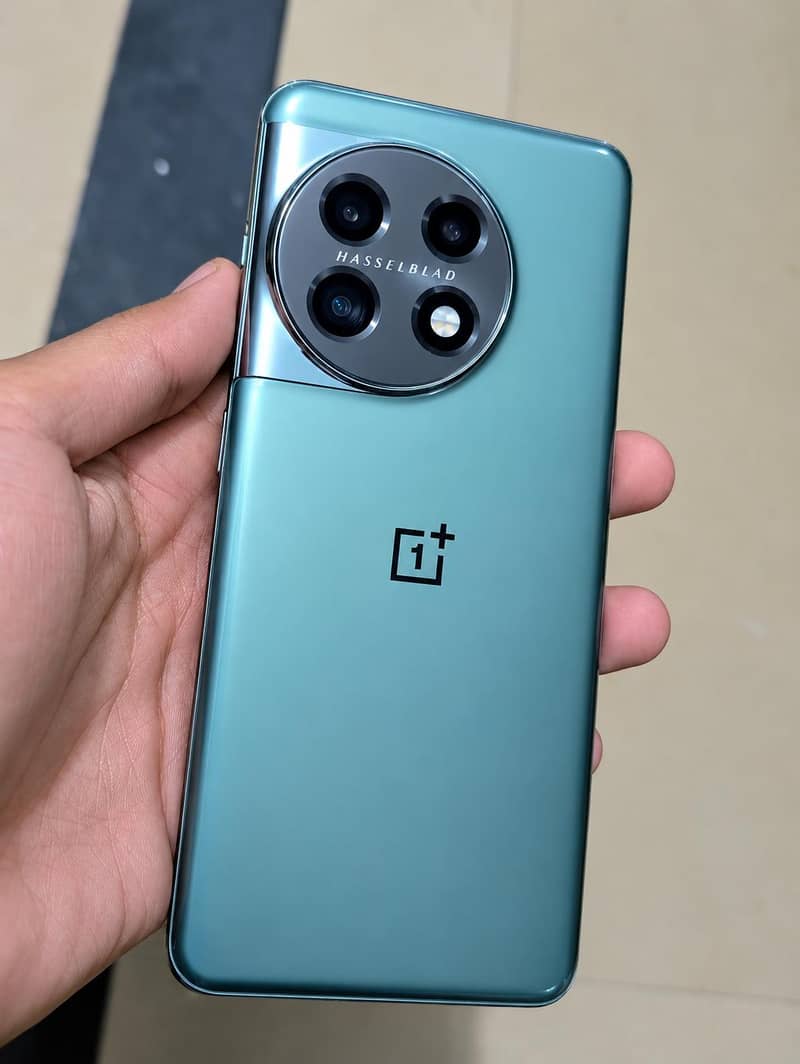 One Plus 11 5G 1