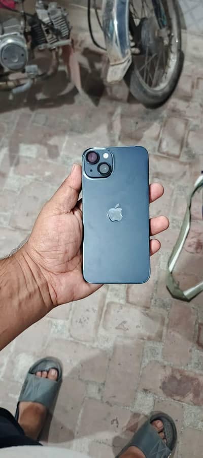 Apple iPhone 13
