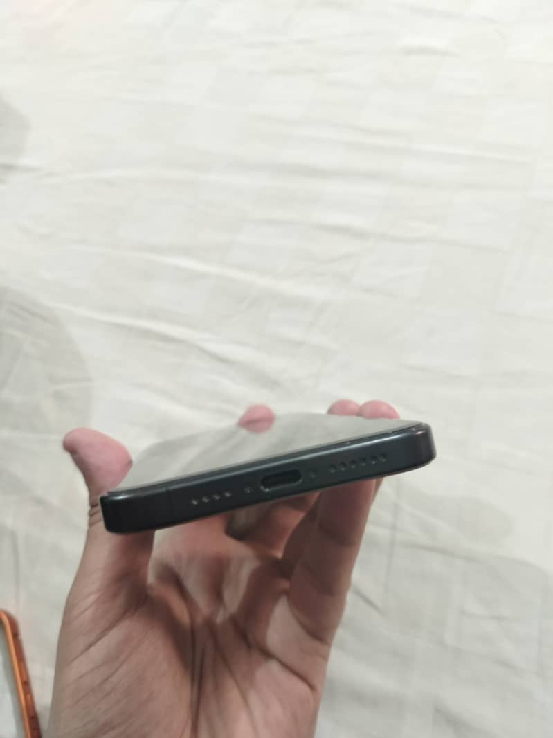 iPhone 15 Pro Max 256GB JV Black | 89% Battery Health | Box & Charger 0