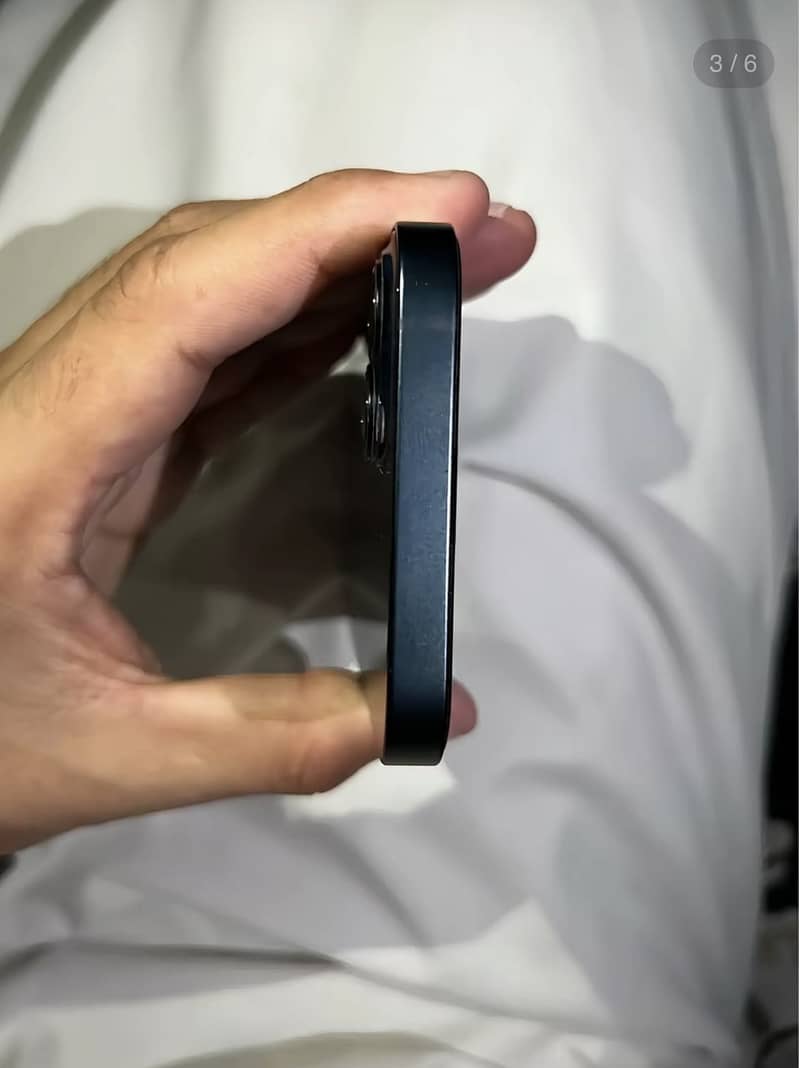 Apple iPhone 13 2