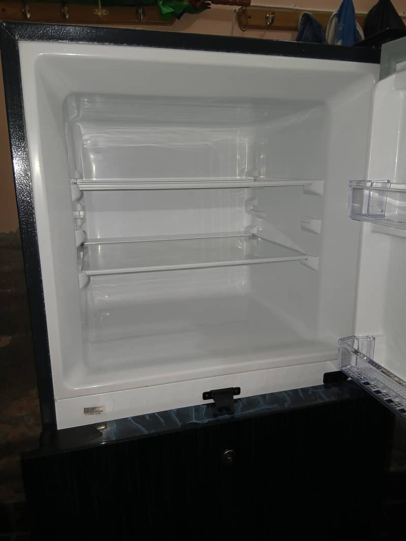 fridge Dawlance 1