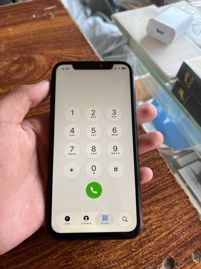 Apple iPhone 11 Pro 4