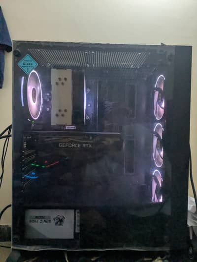 looking to sell my gaming PC 1 year old