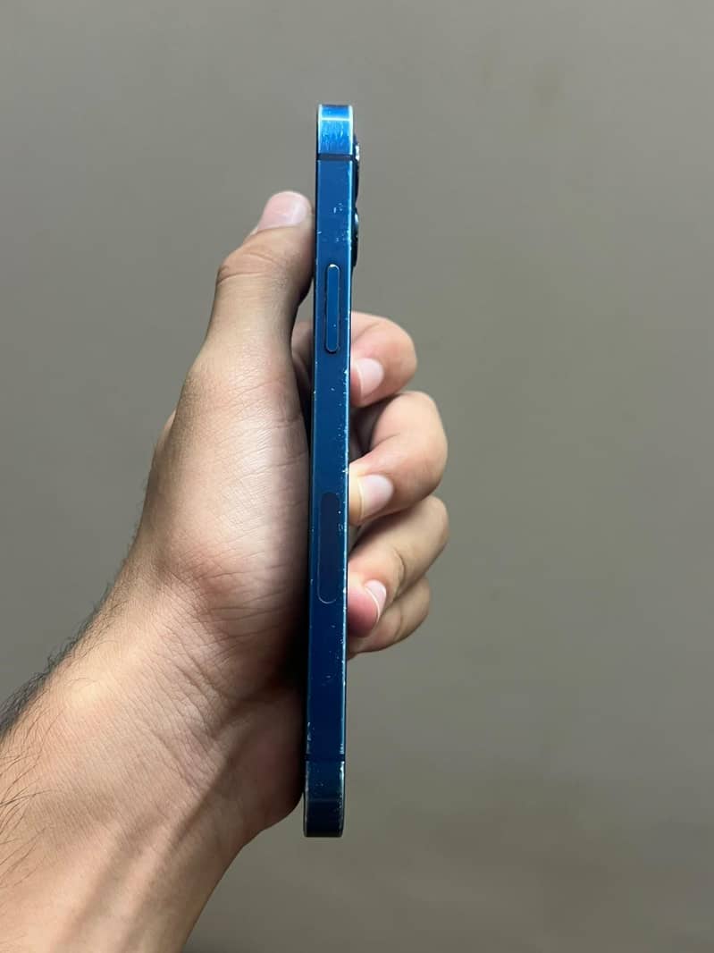 Apple iPhone 12 3