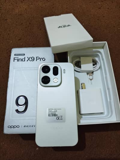 OPPO Find X9 Pro with box
