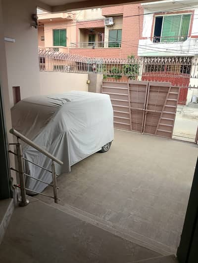 10 Marla House Available For rent in johar town Main Lacas road For Family and Office Use Silent office and Software House