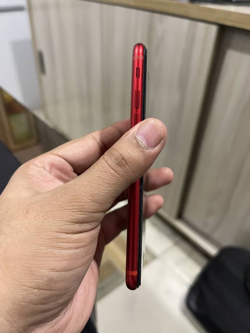 Apple iPhone 8 3