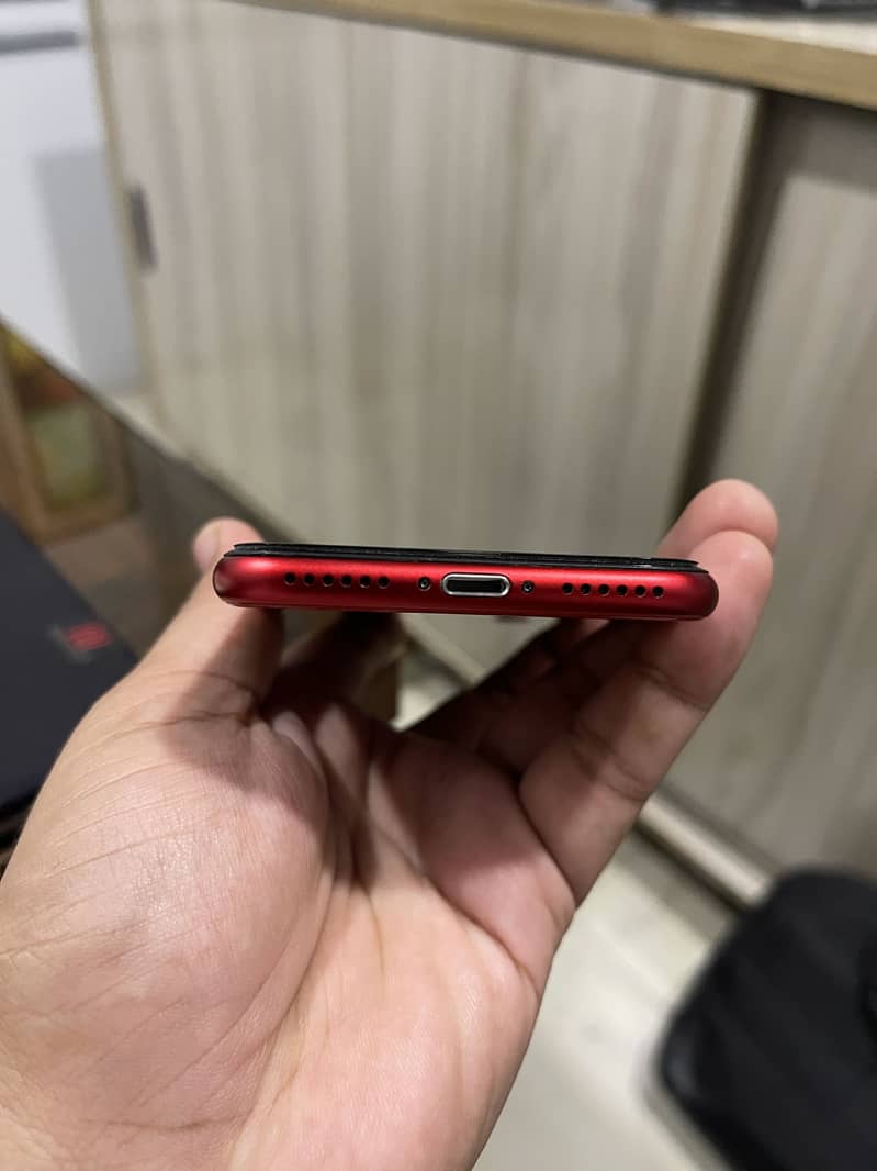 Apple iPhone 8 6