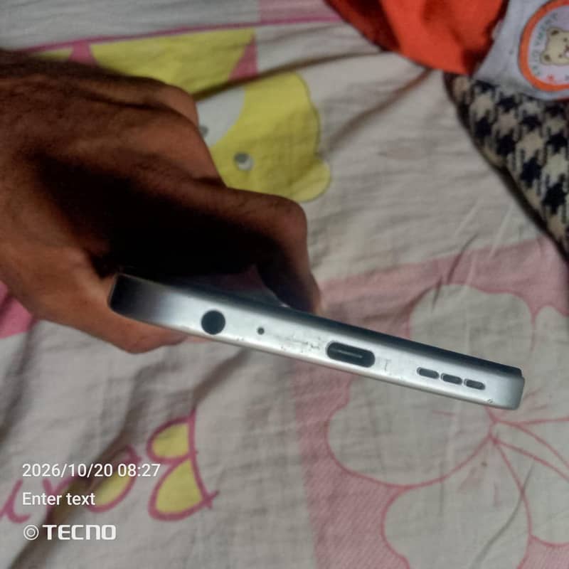 Tecno spark 40 4