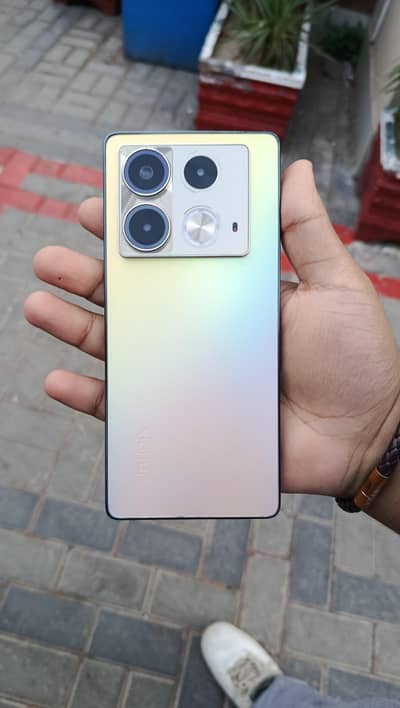 Infinix Hot 40 Pro