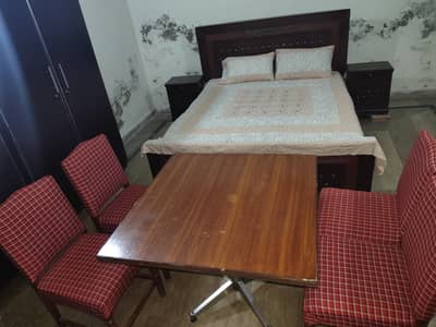 dinning with 4 chairs