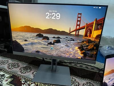 HP border less LCD
