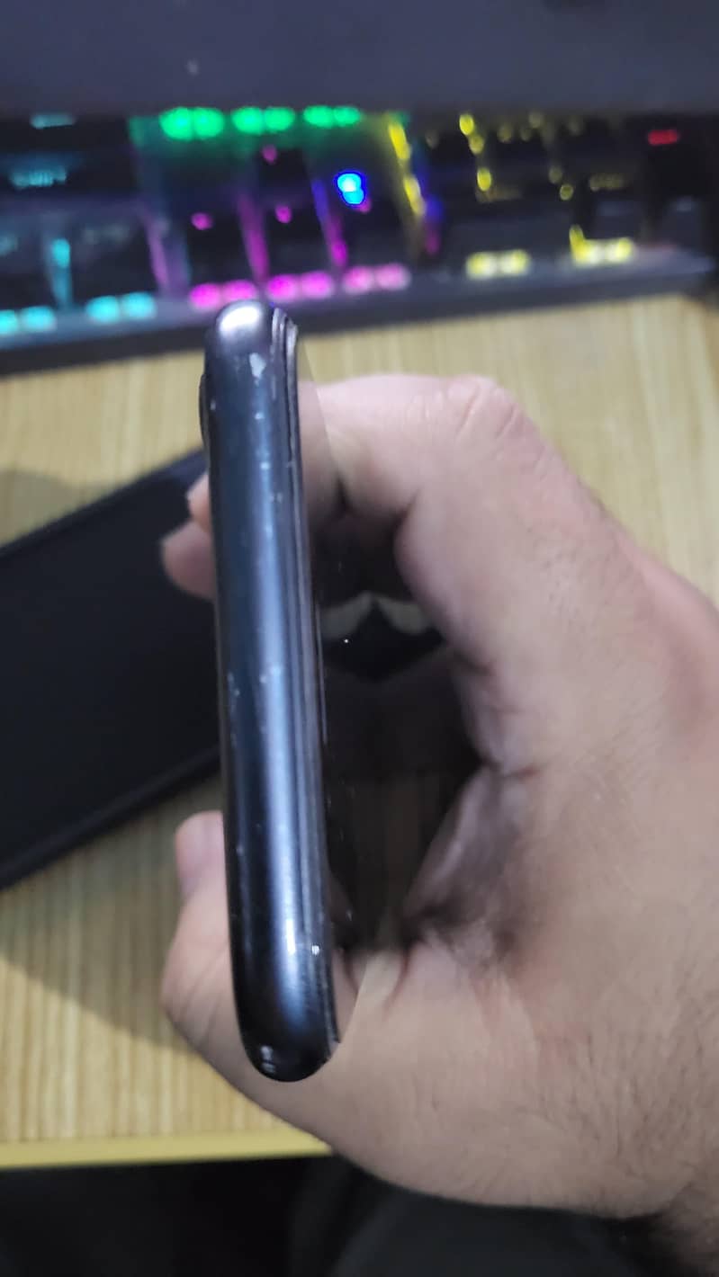 Apple iPhone 7 8.5/10 Condition 2