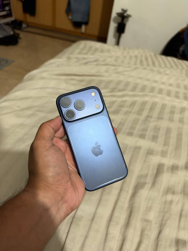 Apple iPhone 17 Pro 1
