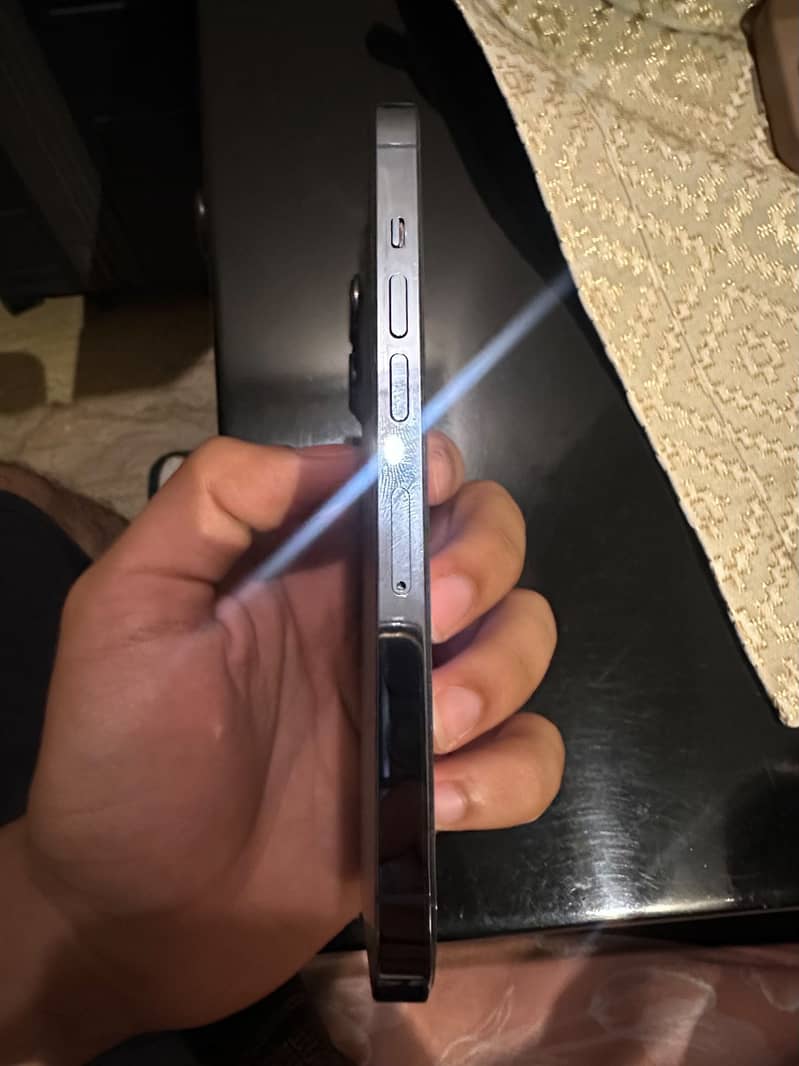 Apple iPhone 13 Pro 3