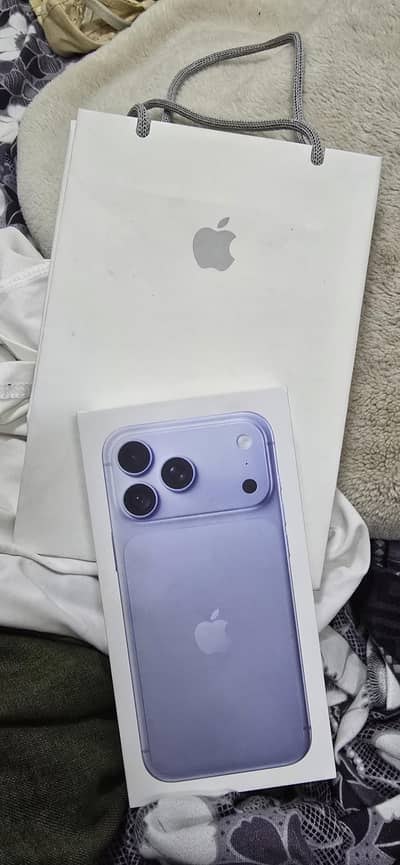 Apple iPhone 18 Pro Max Glacier