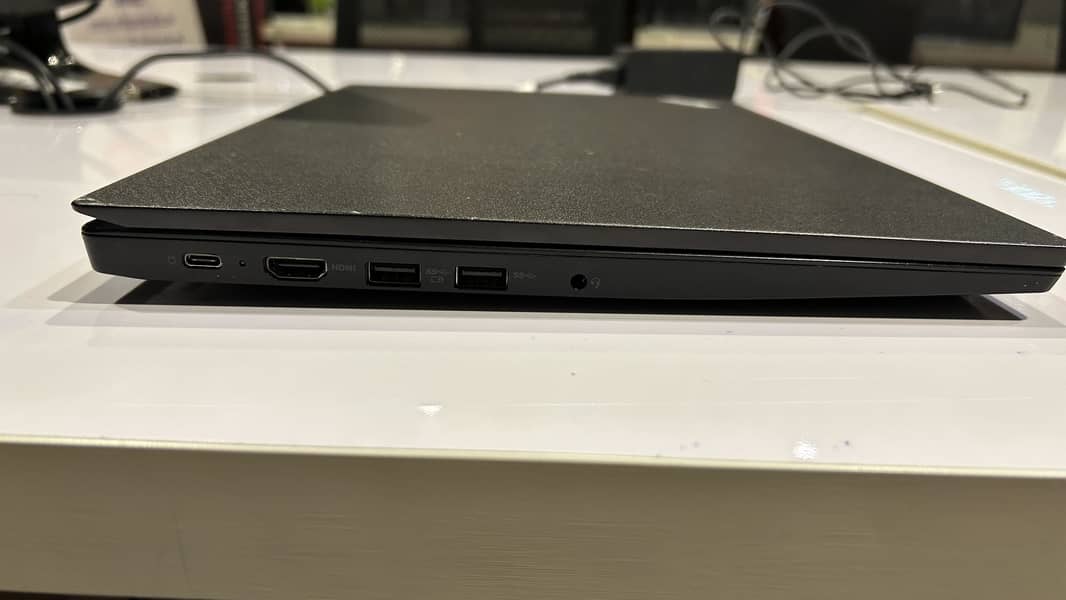 Lenovo E580 1