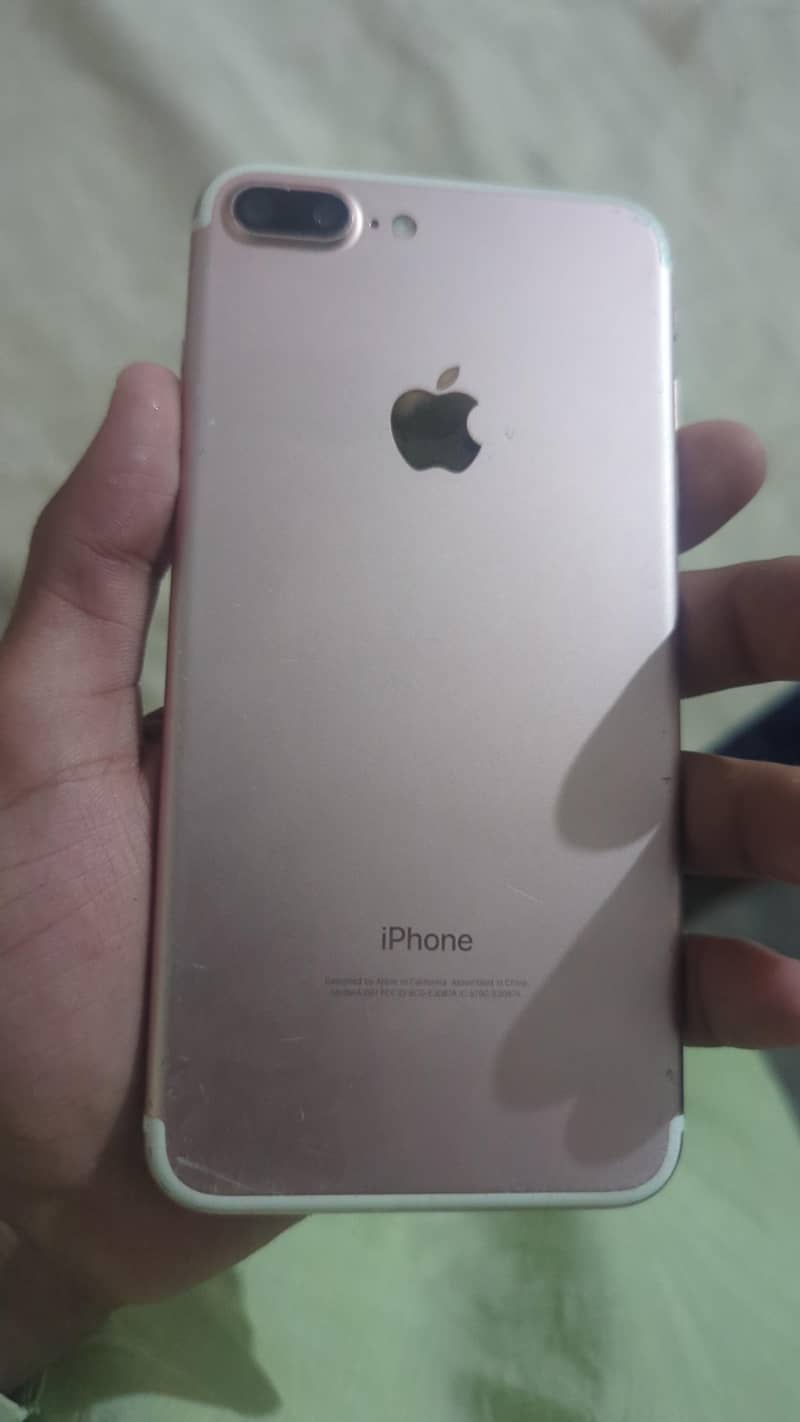 Apple iPhone 7 Plus 0
