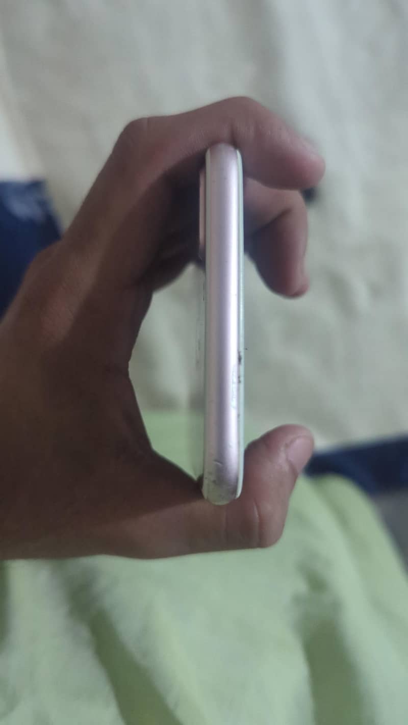 Apple iPhone 7 Plus 5