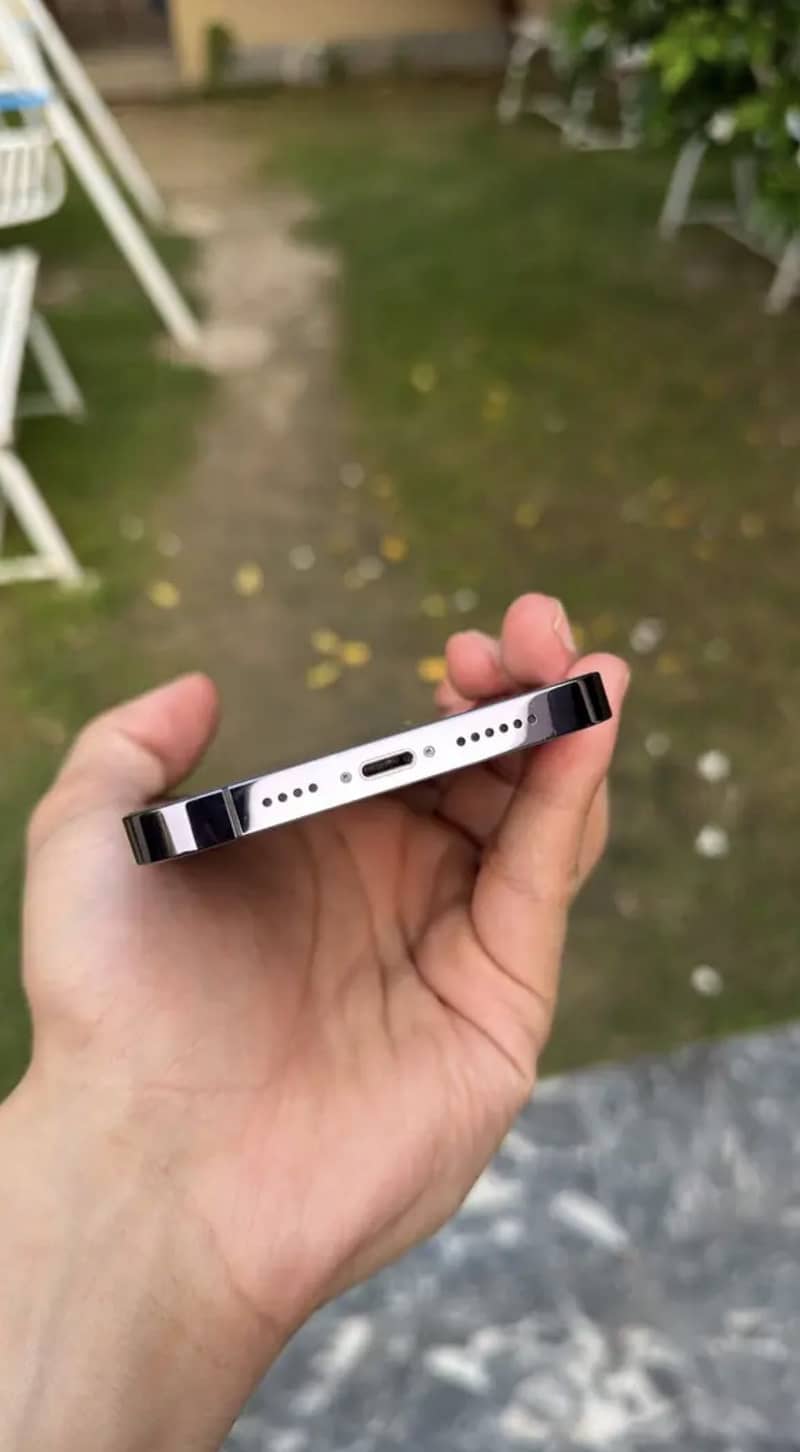 Apple iPhone 14 Pro Max 2
