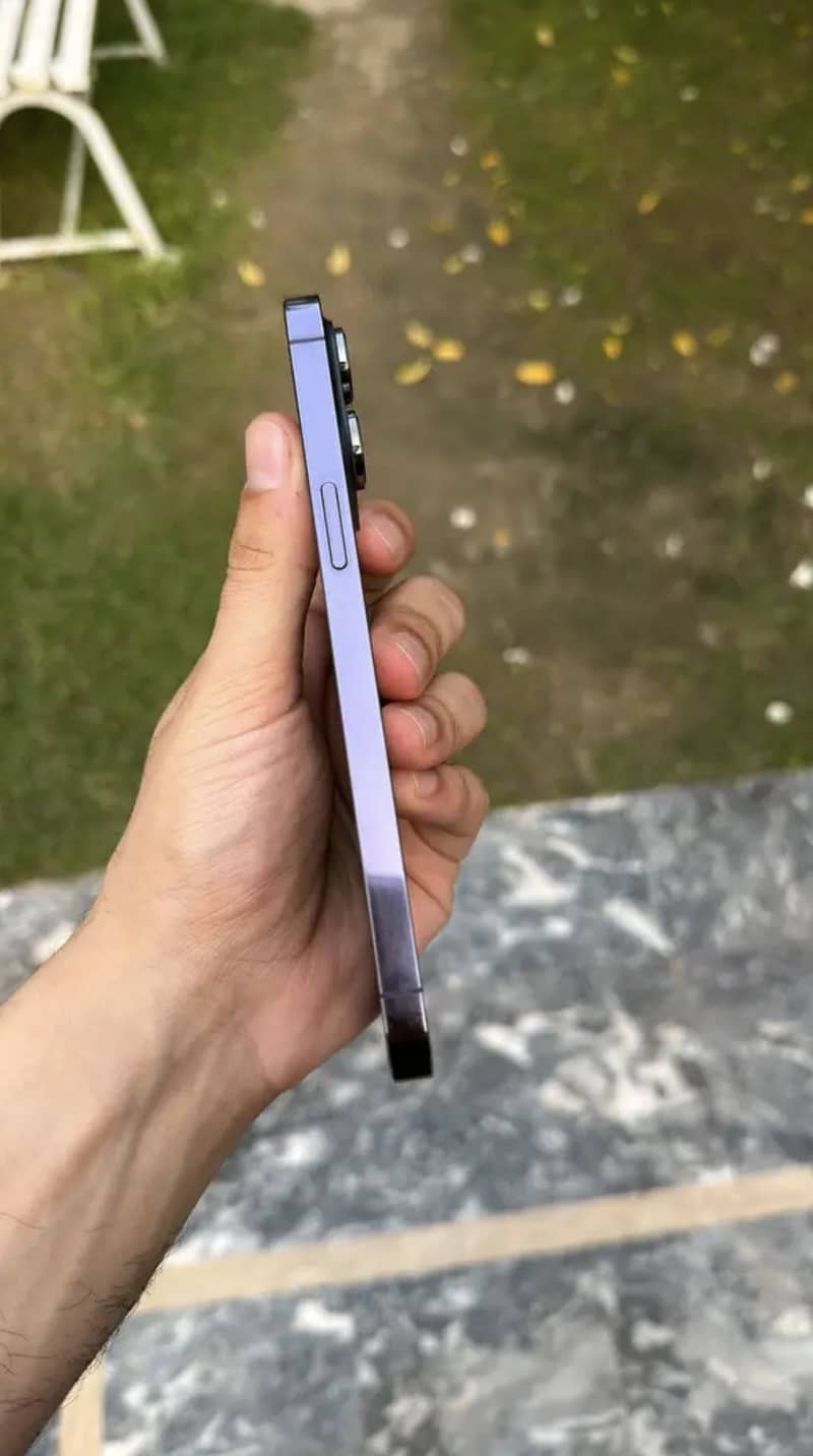 Apple iPhone 14 Pro Max 4