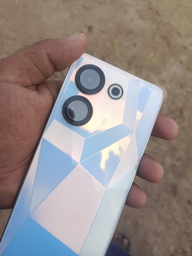 Tecno CAMON 20 0