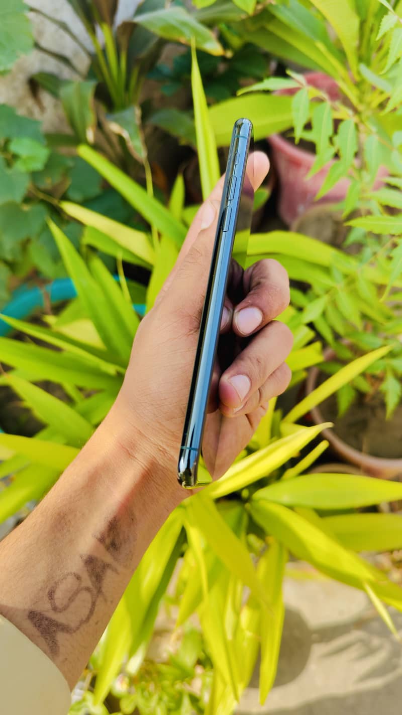 iPhone 11pro max 5