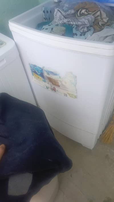 almost new washing machine 5 months used only