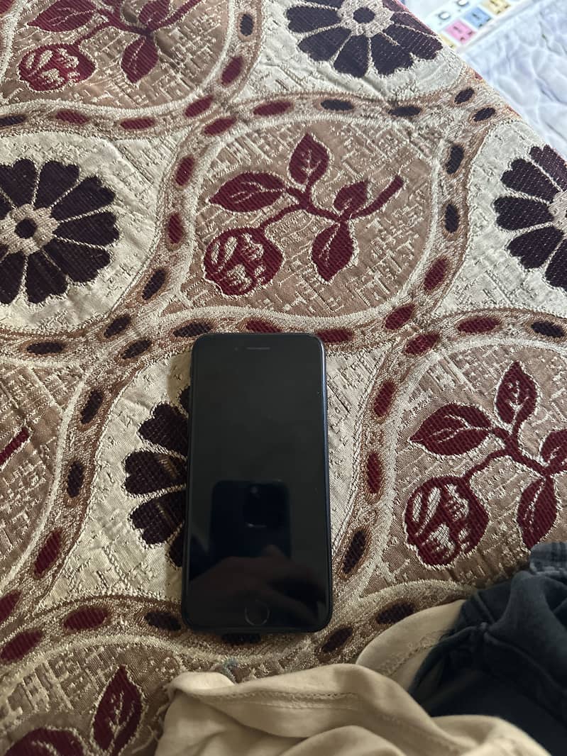 Apple iPhone 7 1