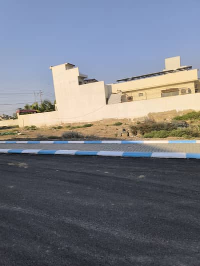 CORNER 300 SQY PLOT ALIGARH SOCIETY SCHEME 33 KARACHI