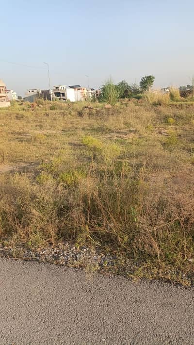 5 Marla (25x50) Plot For Sale in G-15/3