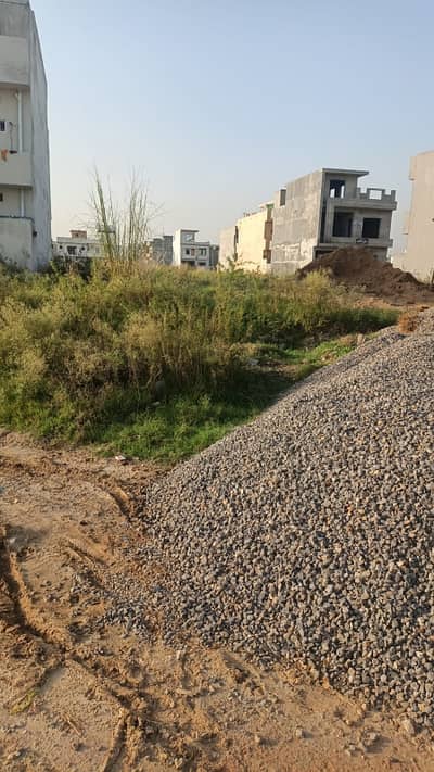 25x50 (5marla) Level Plot Available For Sale In G-15/3