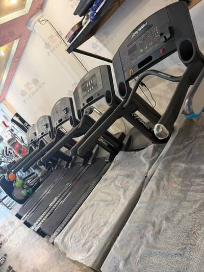 Life Fitness Integrity Series Commercial Treadmill for Sale
