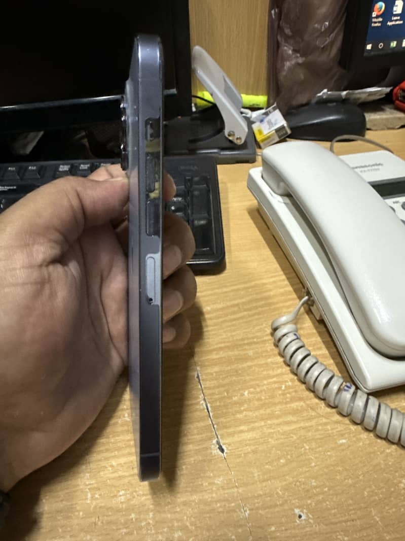 Apple iPhone 13 Pro Max 1