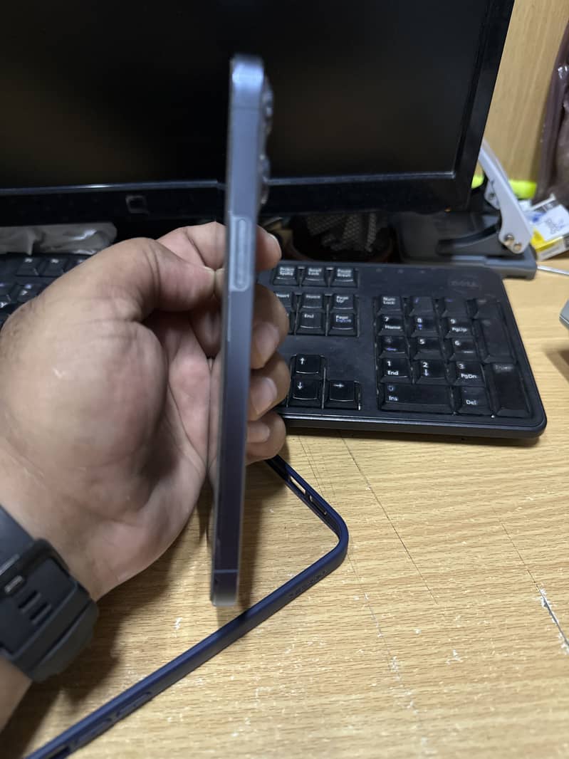Apple iPhone 13 Pro Max 3